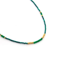 TISA - collar dorado piedras verdes