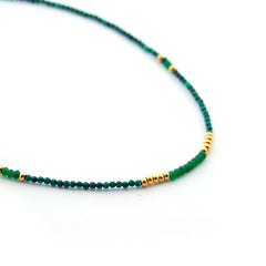 TISA - collar dorado piedras verdes