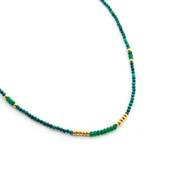 TISA - collar dorado piedras verdes