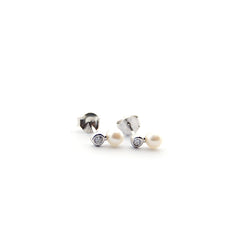 YOU AND ME - pearl and zirconia earrings 6x9mm