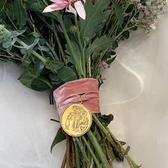 SAGRADA FAMILIA - medalla personalizable 35mm para el RAMO DE NOVIA