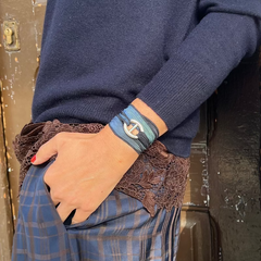 Virgin of Joy - customizable gold bracelet 25mm