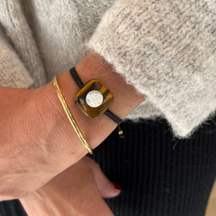 VIRGEN DEL CARMEN - pulsera piedra con macramé