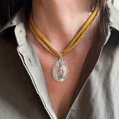 MILAGROSA - collar medalla plata 28x36mm con seda