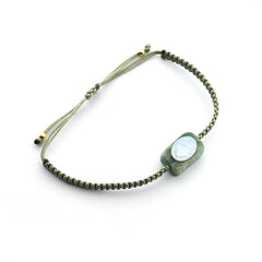 DETENTE NÁCAR - pulsera piedra macramé