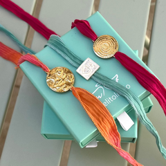 PULSERA SEDA - Escoge medalla y seda