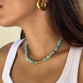 OASIS - collar dorado piedras turquesas y eslabones