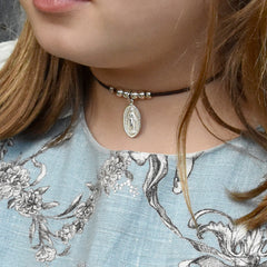 VIRGEN MILAGROSA - collar medalla plata 30x20mm con elástico