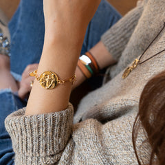 Scapular HOLY FAMILY - customizable bracelet with gold medals