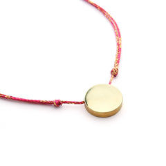 CHLOE - collar personalizable medalla dorada con cordón