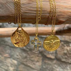 HOLY SPIRIT - HOLY FAMILY - gold medal necklace 25mm