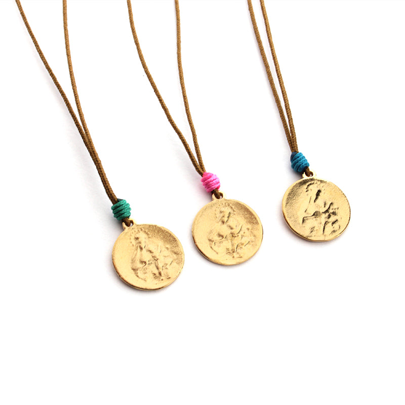 Salwosai Metal Quan Yin Diosa De La Compasión Misericordia Colgante Collar Kuan Yin Guan Yin Latón Chino Feng Shui Amuleto Kwan Yin Avalokitesvara Para Salud Riqueza, Metal, No Es Una Piedra