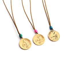 💦Escapulario MISERICORDIA - collar medalla dorada 18mm con cordón