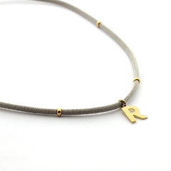 SOFI - collar inicial dorada 10mm