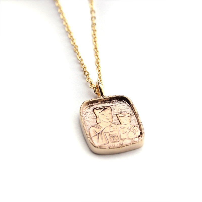 Escapulario CORAZÓN - collar medalla dorada 14x16mm con cadena