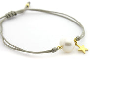 DAISY - pulsera perla y estrella dorada 4mm